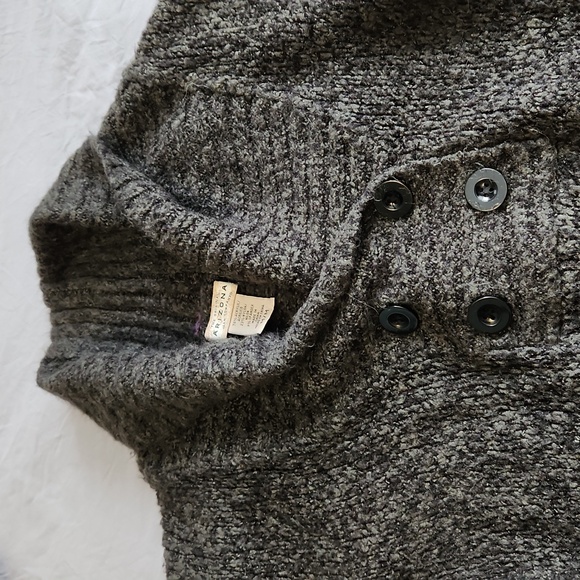 Sweater - Picture 3 of 4